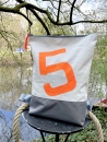 Segeltuchrucksack mit oranger 5